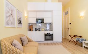 Urban House Marquês by LovelyStay